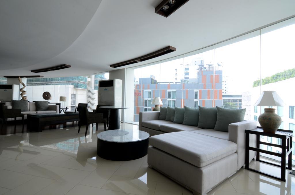 Cozy Studio Walk To Bts Free Wi-Fi Great Location Bangkok Buitenkant foto