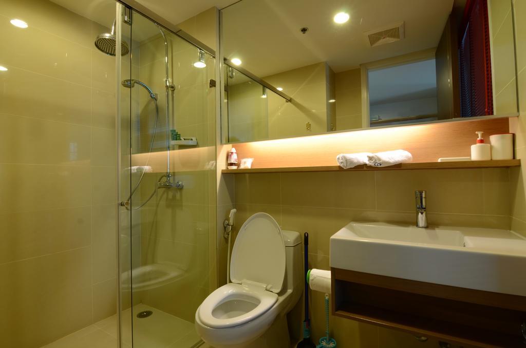 Cozy Studio Walk To Bts Free Wi-Fi Great Location Bangkok Buitenkant foto